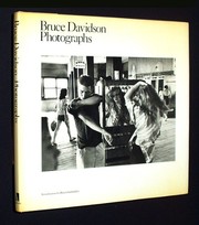 Davidson, Bruce, 1933- Bruce Davidson photographs /